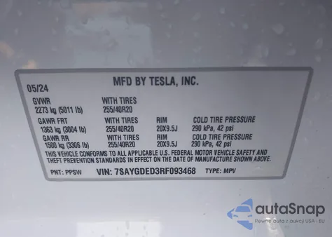 2024 Tesla Model Y Long Range Single Motor Rear-Wheel Drive/Rwd z USA, uszkodzony, nr VIN 7SAYGDED3RF093468